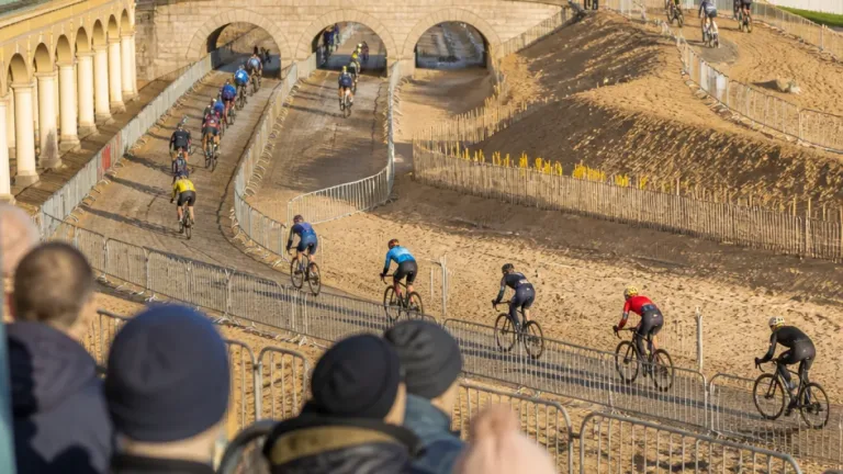 Ostende dévoile le parcours des Mondiaux de cyclo‑cross, mise en scène urbaine et dunes au programme