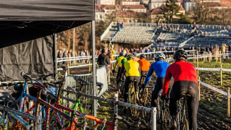 Calendrier 2026–2027 : la Coupe du monde de cyclo‑cross démarre le 27 novembre, 12 manches au programme
