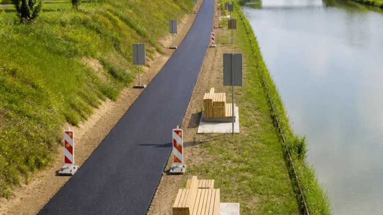 La Véloroute Vallée de Somme s'allonge de près de 8 km entre Béthencourt-sur-Somme et Offoy