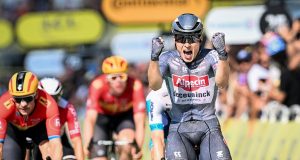 Critiques envers Philipsen : « Un sprinteur doit sprinter, pas jouer les grimpeurs »