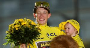 Les critiques envers Vingegaard : « Avoir un enfant ne justifie pas de terminer la saison »