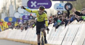 18 ans de mauvaises habitudes à vélo, il change et remporte Paris-Nice