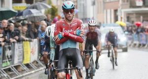 L’un des rares à pouvoir suivre une attaque de Pogacar prolonge jusqu’en 2027