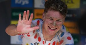 S’entraîner sur home trainer 25 heures par semaine pour rééditer son exploit sur le Grand Tour