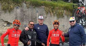 Bernal bat un record… en surpassant un coureur de troisième catégorie.