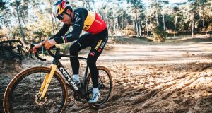 Van Aert copie secrètement un réglage de vélo de Pogacar