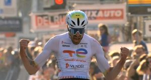 Il s’était retiré il y a trois ans, il revient et remporte une victoire héroïque.
