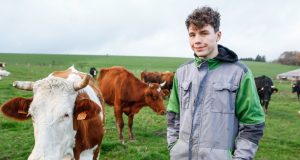 Il travaillait 35 heures sur sa ferme, maintenant on l’oblige à s’entraîner davantage.