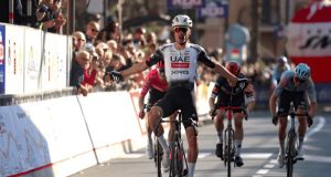 VIDÉO : Ayuso s’envole et gagne… au sprint !