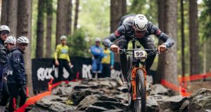 Un rival de Van der Poel le critique pour une chute provoquée