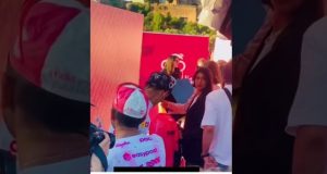 VIDÉO : Del Toro et Carapaz ne se saluent pas avant le podium final
