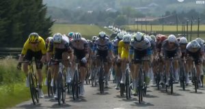 VIDÉO : Un cycliste d’UAE met en danger un rival de Visma